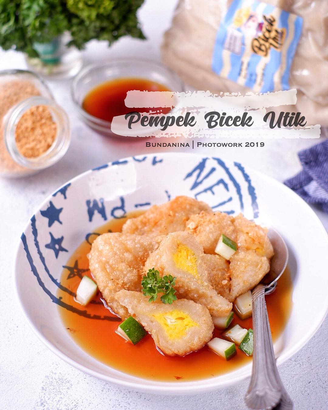 Pempek Kapal Selam Jumbo